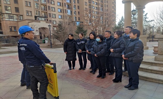 15.mg不朽情缘 · 嘉邑小区开展电梯清静知识培训_副本.jpg