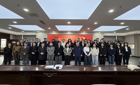 2024年10月18日，，，集团党委联合长发担保党支部加入了由向阳区党群效劳中心开展的“传承革命精神 赓续红色血脉”公益党课_副本.jpg